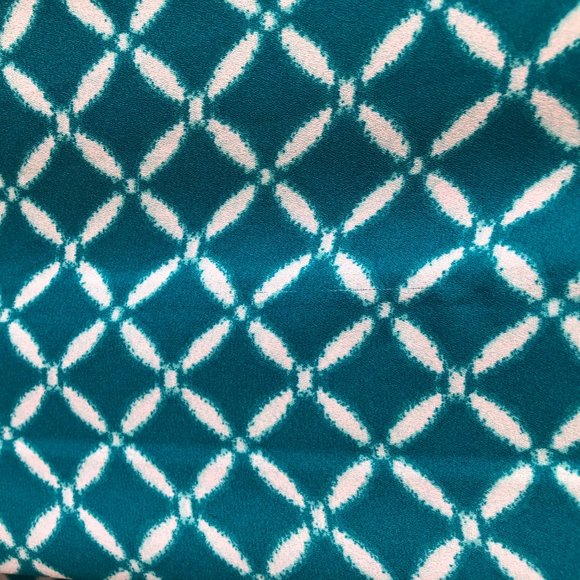 Worthington Sheer Blue and White Design Tank Top - Picture 3 of 6